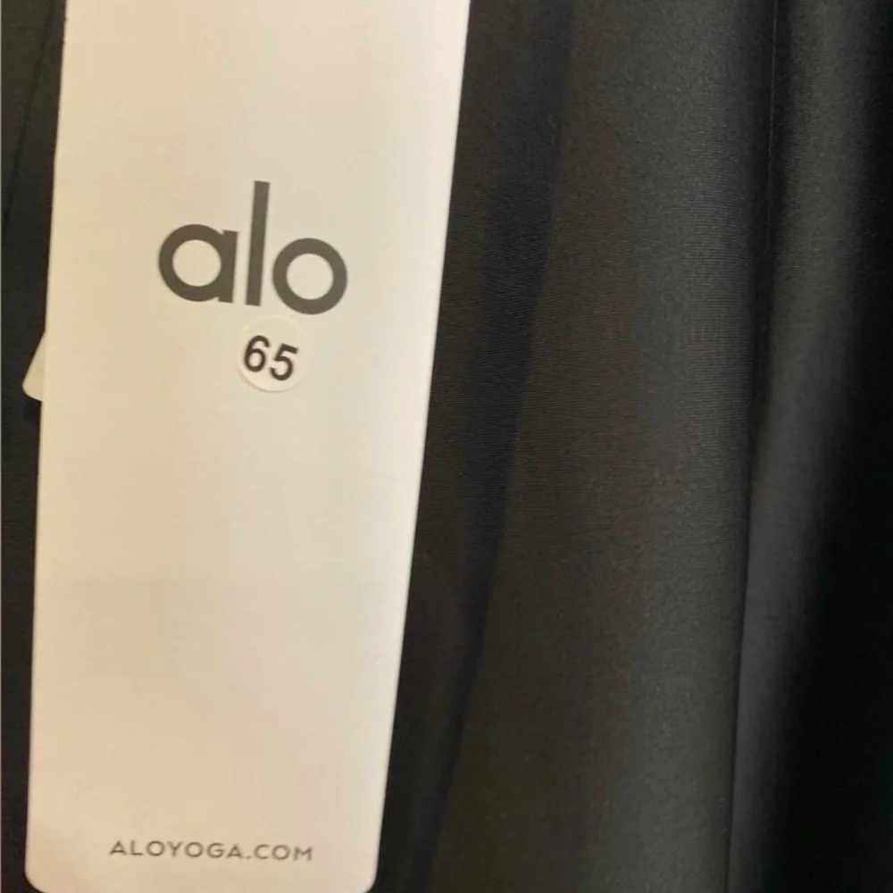 ALO Yoga nwt alo
